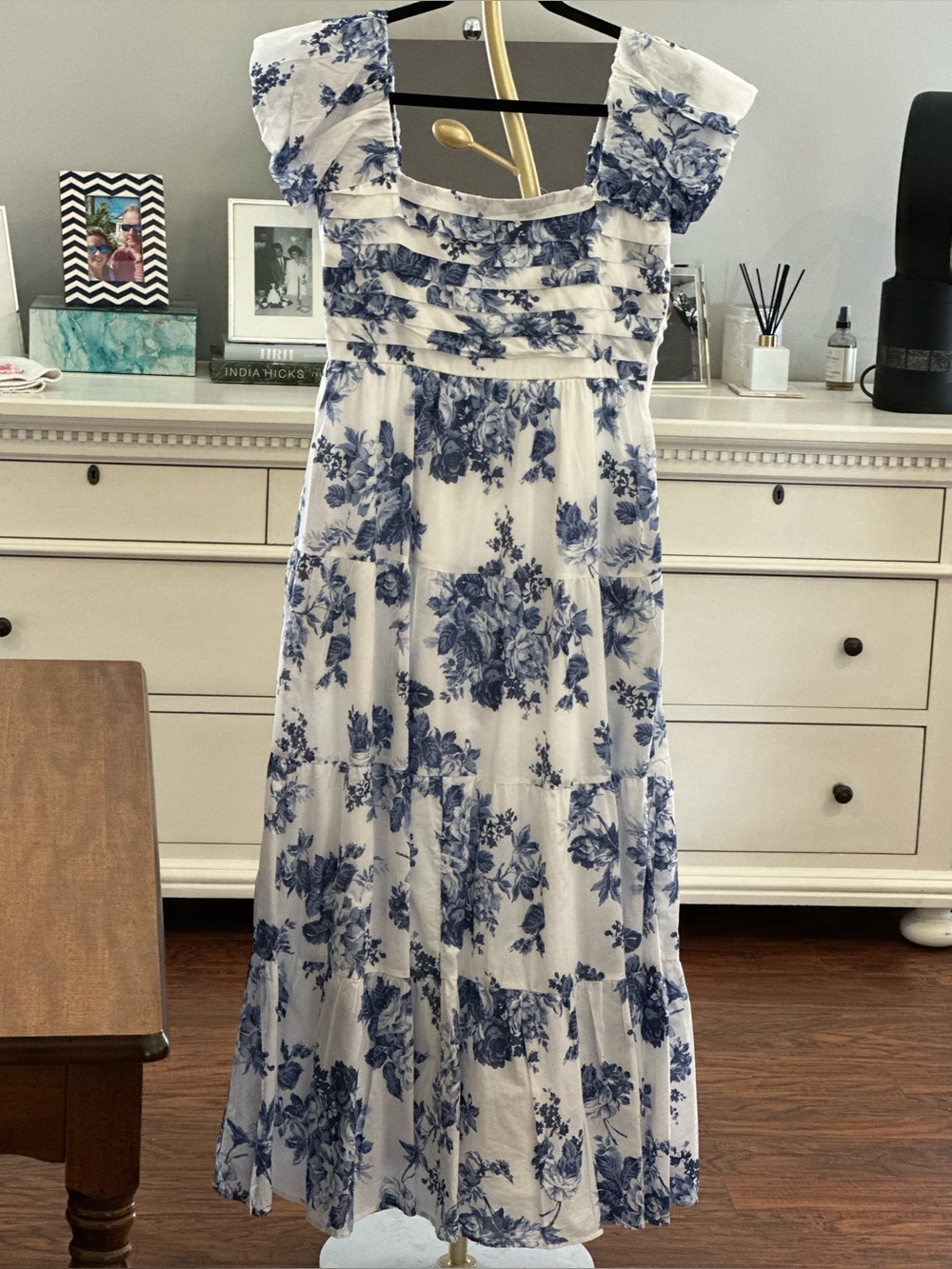 Altar’d State blue/white floral midi dress puff sleeves size M